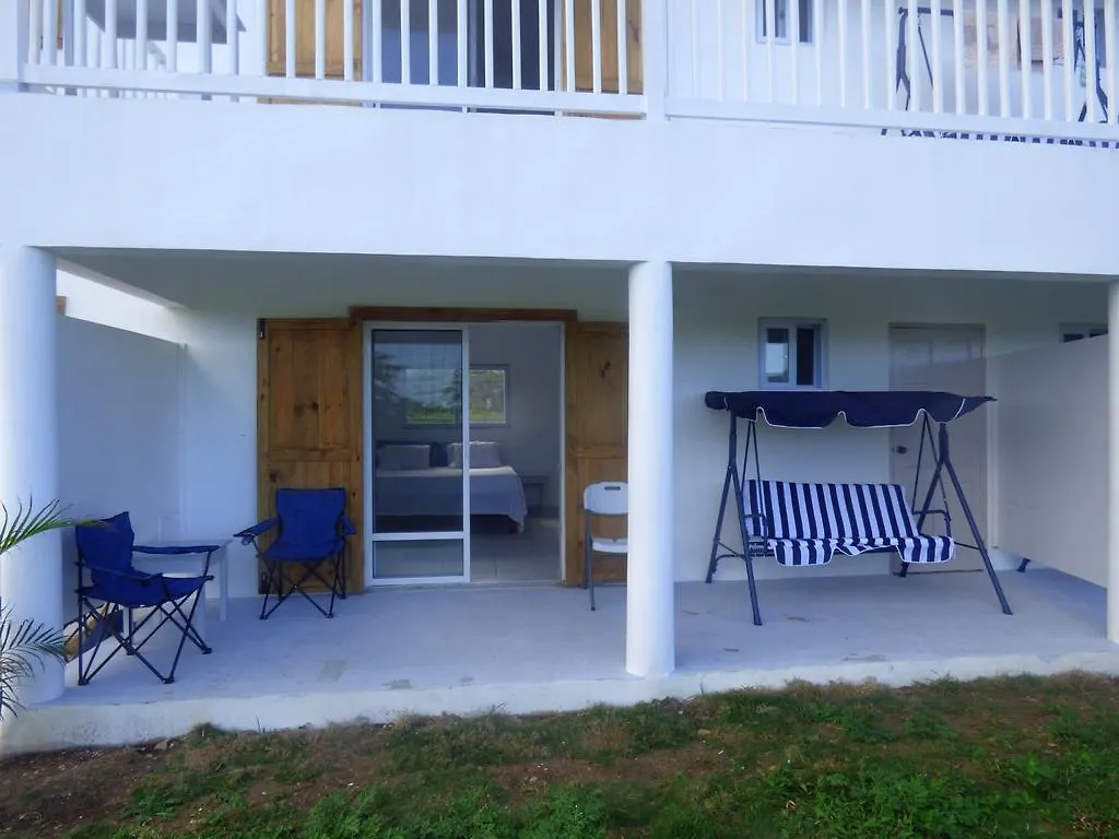 Guest house Beach Way Guesthouse Duncans
